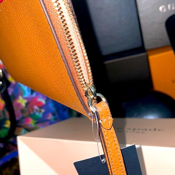 Kate Spade Wristlet Pebbled Leather - Picture 12 of 15